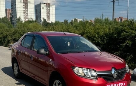 Renault Logan II, 2015 год, 385 000 рублей, 3 фотография