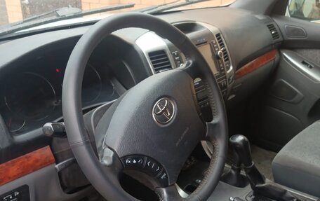 Toyota Land Cruiser Prado 120 рестайлинг, 2008 год, 1 700 000 рублей, 2 фотография