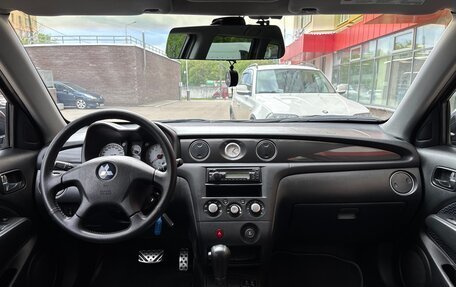 Mitsubishi Outlander III рестайлинг 3, 2006 год, 670 000 рублей, 10 фотография
