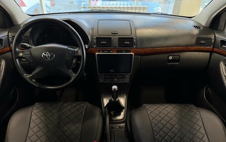Toyota Avensis III рестайлинг, 2006 год, 695 000 рублей, 8 фотография