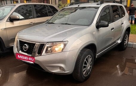 Nissan Terrano III, 2014 год, 990 000 рублей, 2 фотография