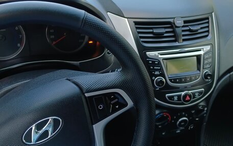 Hyundai Solaris II рестайлинг, 2014 год, 740 000 рублей, 4 фотография