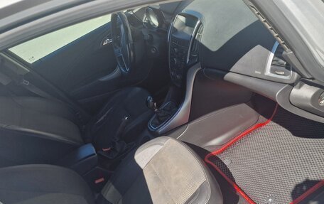 Opel Astra J, 2012 год, 590 000 рублей, 11 фотография