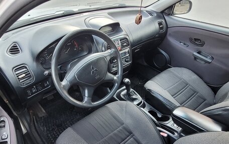 Mitsubishi Carisma I, 2002 год, 295 000 рублей, 7 фотография