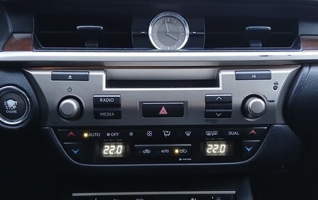 Lexus ES VII, 2013 год, 2 024 000 рублей, 12 фотография