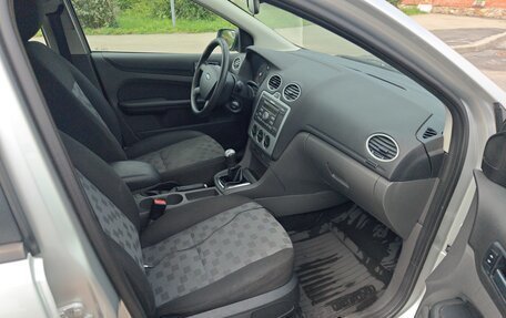Ford Focus II рестайлинг, 2005 год, 420 000 рублей, 24 фотография