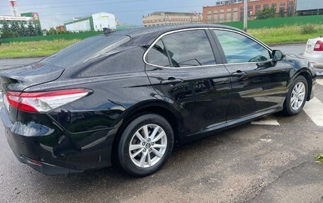 Toyota Camry, 2018 год, 1 850 000 рублей, 9 фотография