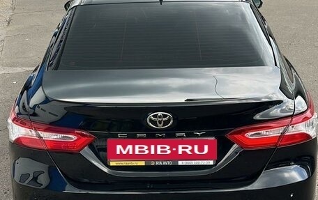 Toyota Camry, 2018 год, 1 850 000 рублей, 4 фотография