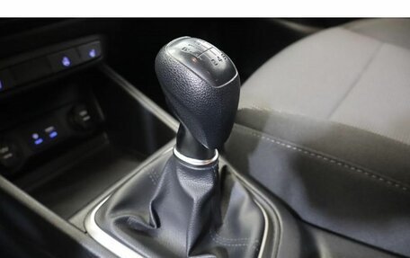 Hyundai Solaris II рестайлинг, 2019 год, 1 200 000 рублей, 12 фотография