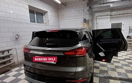 Geely Atlas, 2023 год, 1 900 000 рублей, 5 фотография