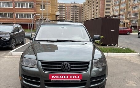 Volkswagen Touareg III, 2004 год, 670 000 рублей, 2 фотография