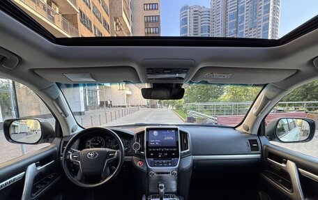 Toyota Land Cruiser 200, 2019 год, 7 390 000 рублей, 13 фотография