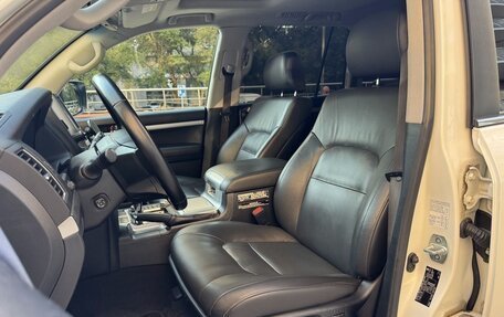 Toyota Land Cruiser 200, 2019 год, 7 390 000 рублей, 15 фотография