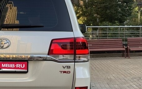 Toyota Land Cruiser 200, 2019 год, 7 390 000 рублей, 12 фотография