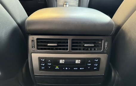 Toyota Land Cruiser 200, 2019 год, 7 390 000 рублей, 19 фотография