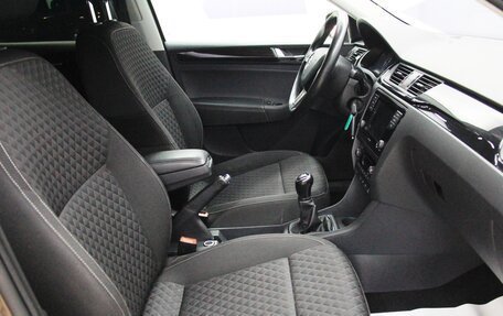 Skoda Rapid I, 2017 год, 895 000 рублей, 11 фотография