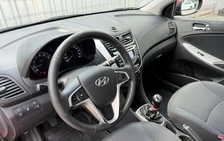 Hyundai Solaris II рестайлинг, 2011 год, 650 000 рублей, 11 фотография