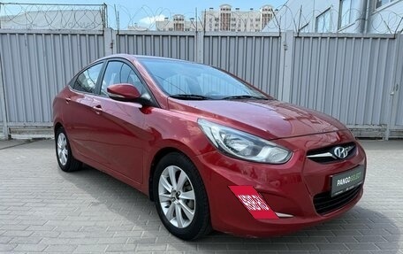 Hyundai Solaris II рестайлинг, 2011 год, 650 000 рублей, 3 фотография