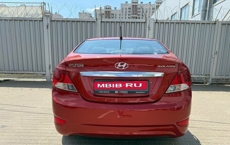 Hyundai Solaris II рестайлинг, 2011 год, 650 000 рублей, 5 фотография
