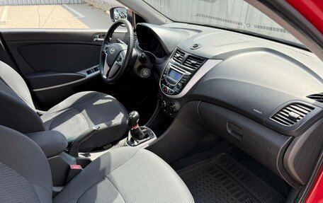 Hyundai Solaris II рестайлинг, 2011 год, 650 000 рублей, 16 фотография