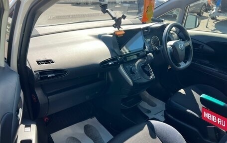 Toyota Wish II, 2012 год, 1 379 000 рублей, 12 фотография