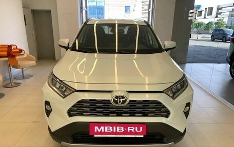 Toyota RAV4, 2021 год, 3 300 000 рублей, 2 фотография