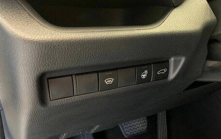 Toyota RAV4, 2021 год, 3 300 000 рублей, 22 фотография