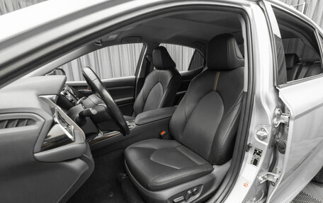 Toyota Camry, 2018 год, 2 580 000 рублей, 11 фотография