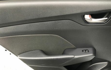 Hyundai Solaris II рестайлинг, 2019 год, 1 040 000 рублей, 19 фотография