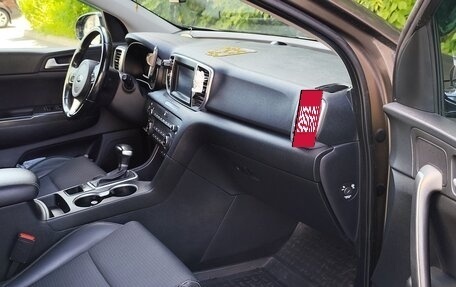 KIA Sportage IV рестайлинг, 2018 год, 2 250 000 рублей, 13 фотография