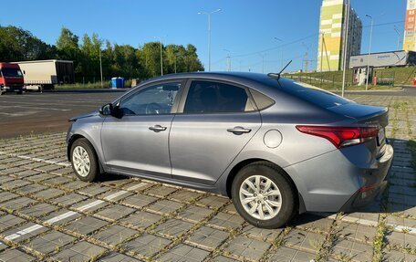 Hyundai Solaris II рестайлинг, 2017 год, 750 000 рублей, 2 фотография