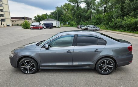 Volkswagen Jetta VI, 2011 год, 950 000 рублей, 5 фотография