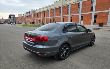 Volkswagen Jetta VI, 2011 год, 950 000 рублей, 3 фотография
