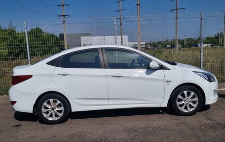 Hyundai Solaris II рестайлинг, 2016 год, 1 047 000 рублей, 5 фотография
