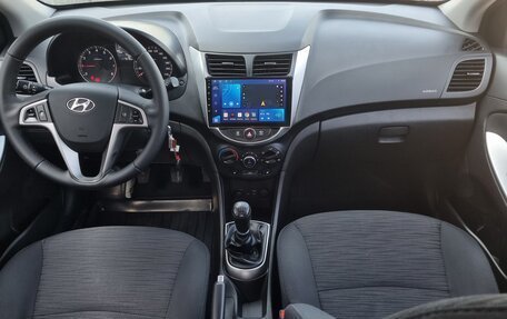 Hyundai Solaris II рестайлинг, 2016 год, 1 047 000 рублей, 11 фотография