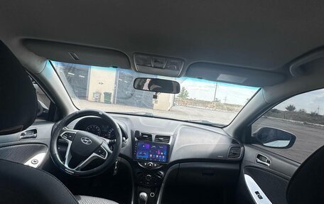 Hyundai Solaris II рестайлинг, 2013 год, 900 000 рублей, 9 фотография