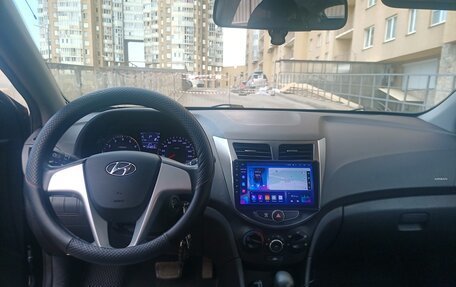 Hyundai Solaris II рестайлинг, 2012 год, 650 000 рублей, 2 фотография