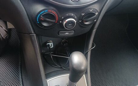 Hyundai Solaris II рестайлинг, 2012 год, 650 000 рублей, 3 фотография