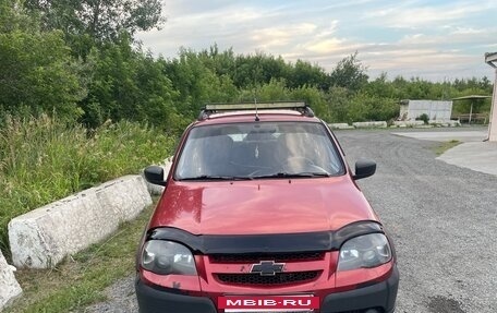 Chevrolet Niva I рестайлинг, 2011 год, 415 000 рублей, 3 фотография