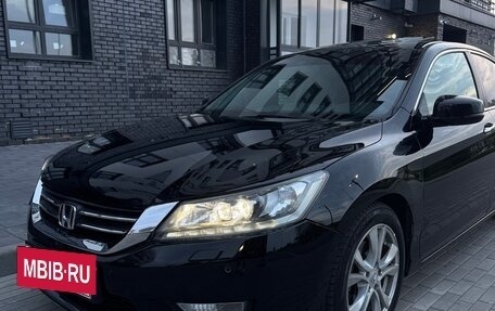 Honda Accord IX рестайлинг, 2013 год, 1 310 000 рублей, 2 фотография