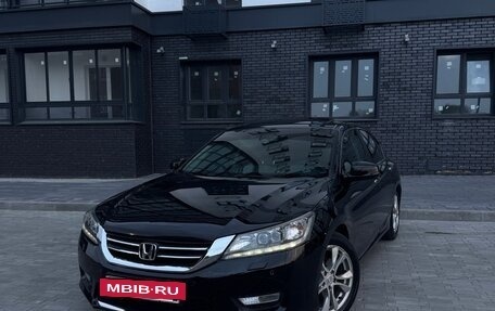 Honda Accord IX рестайлинг, 2013 год, 1 310 000 рублей, 4 фотография