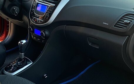 Hyundai Solaris II рестайлинг, 2012 год, 730 000 рублей, 21 фотография