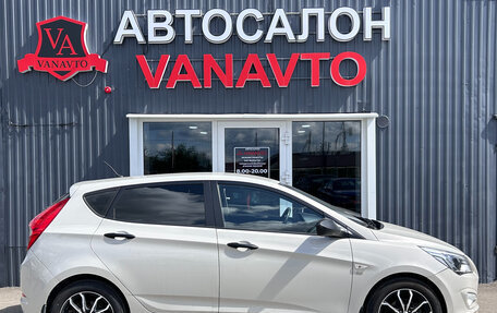 Hyundai Solaris II рестайлинг, 2015 год, 990 000 рублей, 3 фотография
