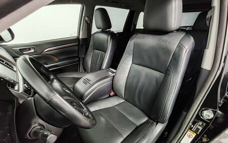 Toyota Highlander III, 2014 год, 3 295 000 рублей, 21 фотография