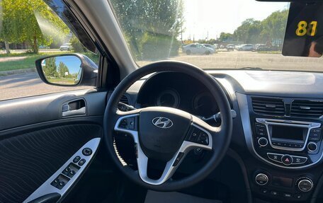 Hyundai Solaris II рестайлинг, 2015 год, 999 999 рублей, 16 фотография