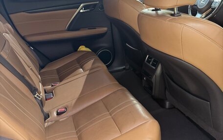 Lexus RX IV рестайлинг, 2017 год, 4 300 000 рублей, 14 фотография