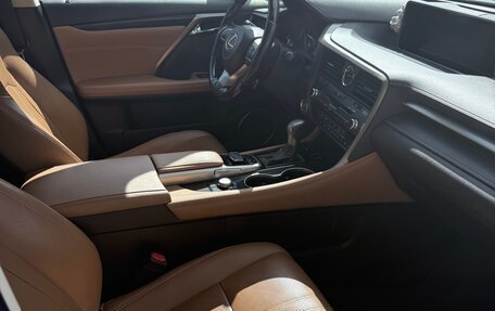 Lexus RX IV рестайлинг, 2017 год, 4 300 000 рублей, 10 фотография