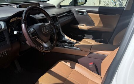 Lexus RX IV рестайлинг, 2017 год, 4 300 000 рублей, 11 фотография