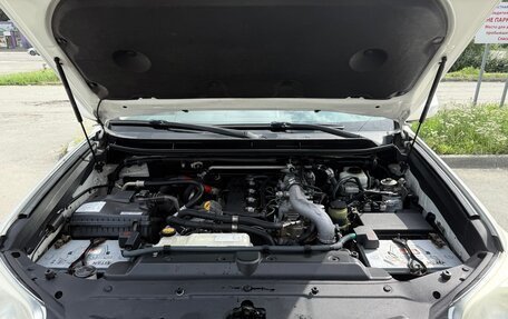 Toyota Land Cruiser Prado 150 рестайлинг 2, 2009 год, 2 750 000 рублей, 11 фотография
