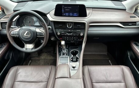 Lexus RX IV рестайлинг, 2021 год, 4 450 000 рублей, 18 фотография